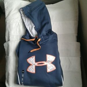 NWT. Under Armour hoodie