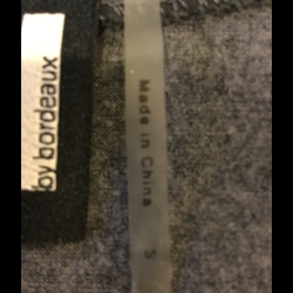 2 v neck soft t's. - Picture 4 of 4