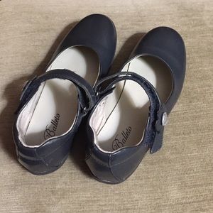 Girls Balleto Dress/Uniform Shoe Size 1 1/2