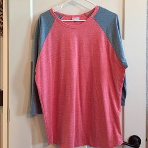 Lularoe Randy tee