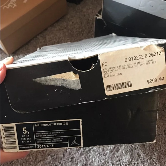 2004 Air Jordan Olympic 7 - Picture 2 of 2