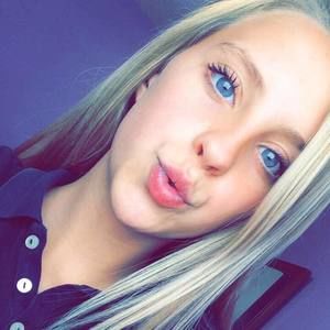 Meet your Posher, Alicia