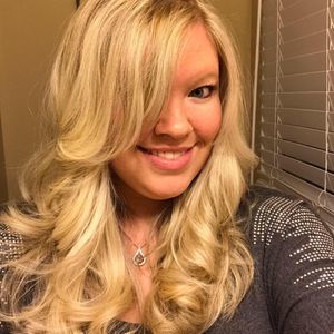 Meet your Posher, Carrie