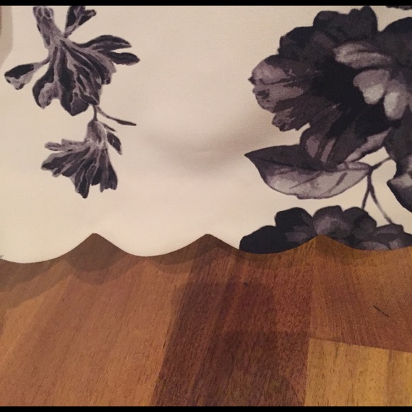 Adrianna Papell Scallop Floral Dress - Picture 5 of 6