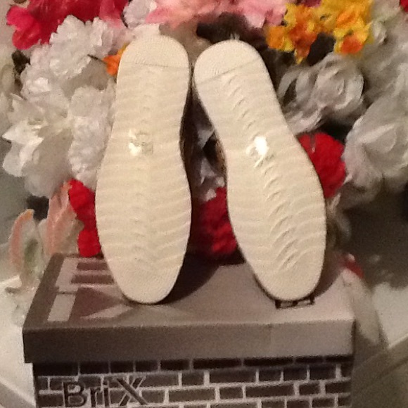 VERY ADORABLE BriX Men Shoe BRAND NWOT main image 4