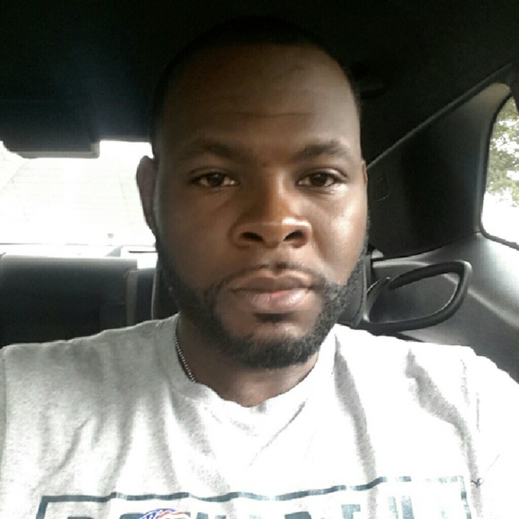 Meet your Posher, Lorenzo - Picture 1 of 1