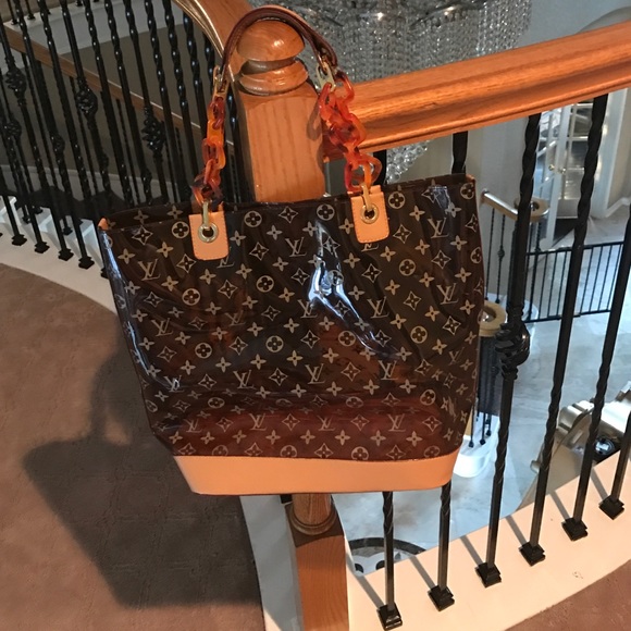 Woman's large shoulder bag