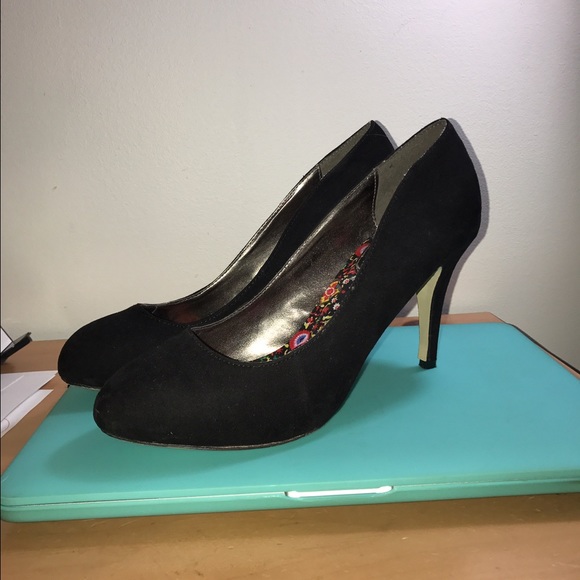 Black heels