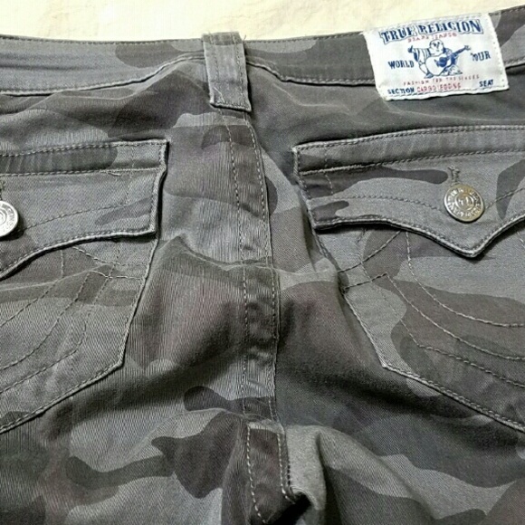 Camo true religion ants