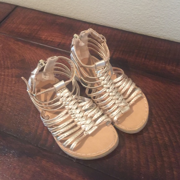 Toddler gold gladiator sandals - Picture 1 of 4