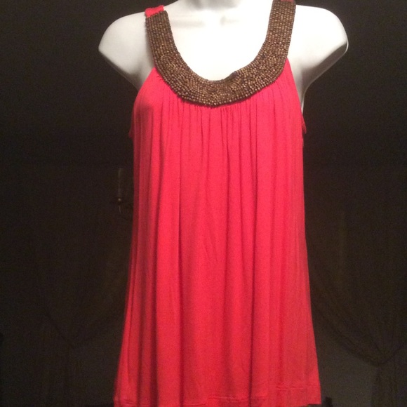 Top-wood beaded neckline🌻