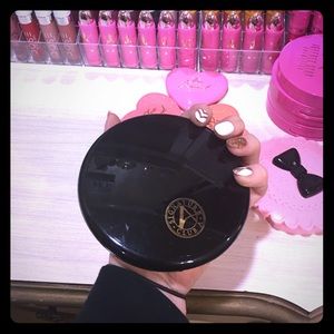 Signature Club A Bronzer with REAL PURE GOLD