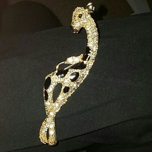 Large Giraffe Brooch