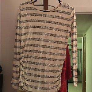 Long sleeved sinched side shirt