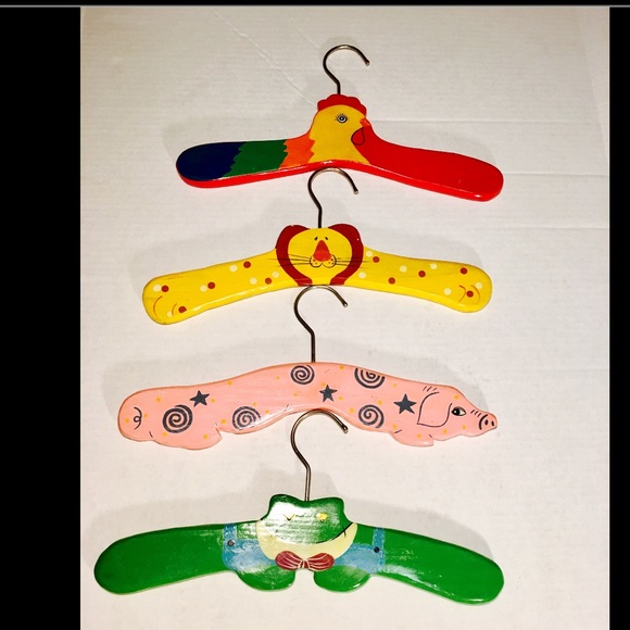 BABYS FIRST WOODEN ANIMAL HÄNGER SET