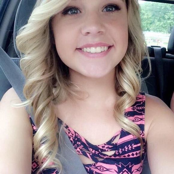 Meet your Posher, Bethany - Picture 1 of 1