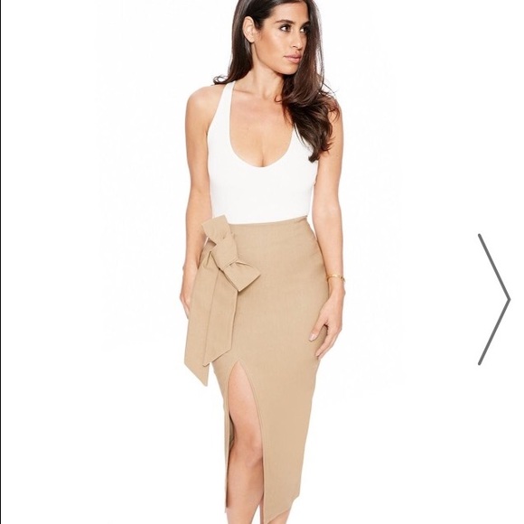 Nude skirt