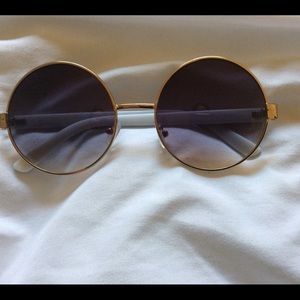 🌟Unique round sunglasses with star details🌟
