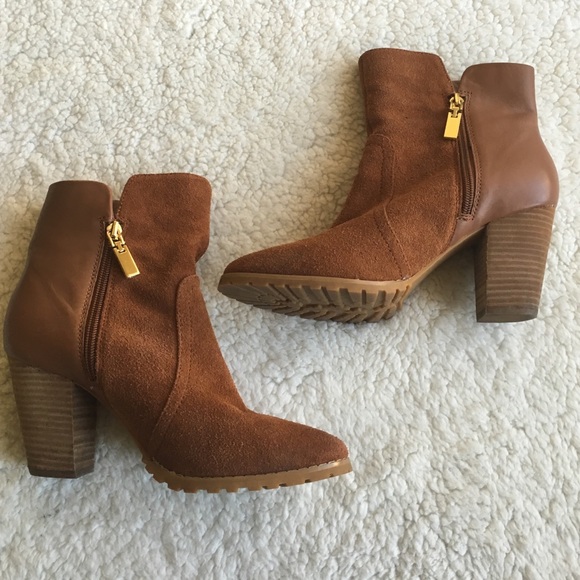 Tahari Shoes - Worn twice Tahari healed booties size 8