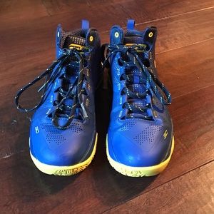 Boys Stephen Curry sneakers
