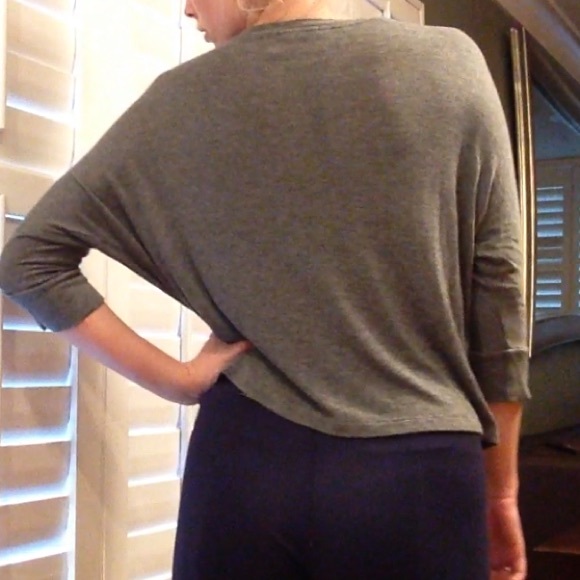 Long sleeve top S/P from Twentyone - Picture 2 of 4