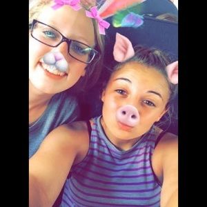 Meet your Posher, Laura