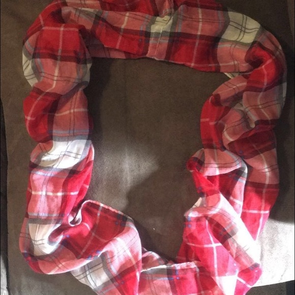 Scarf bundle - Picture 2 of 3
