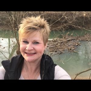 Meet your Posher, Dana