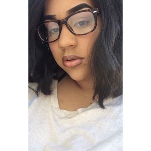 Meet your Posher, Janay