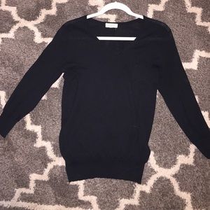 Black vneck thin sweater