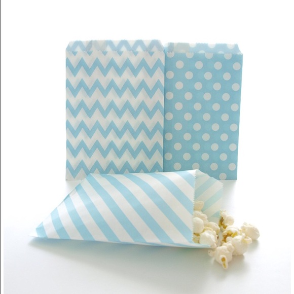 Party Favor/Goody Bag: Light blue