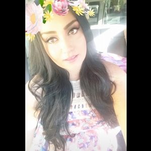 Meet your Posher, Adriana