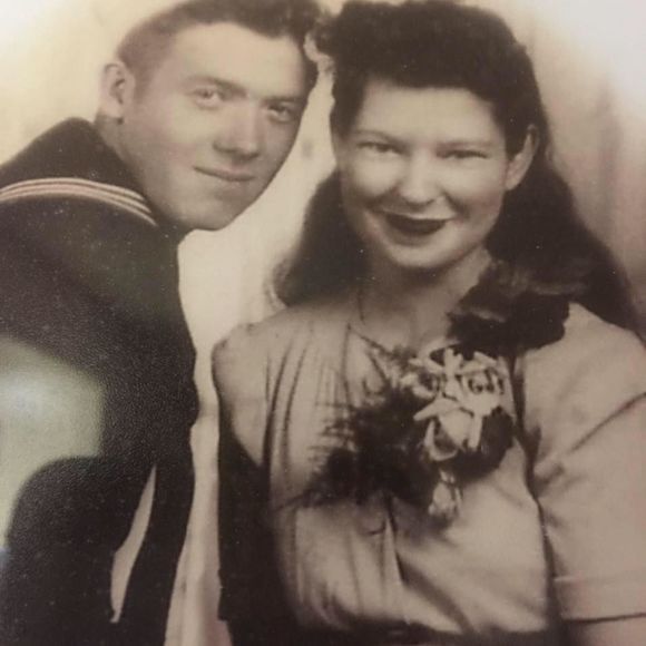 Meet your Posher, Dawn - Picture 1 of 1