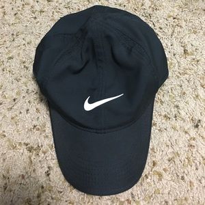 Black nike hat