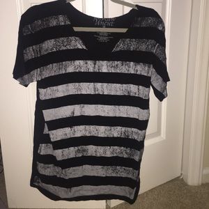Comfy V-neck T-shirt