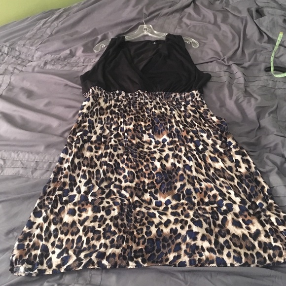 Very flattering Torrid dress with pockets