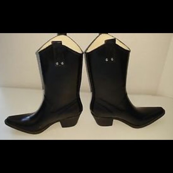 Nomad Black Heeled Rainboots