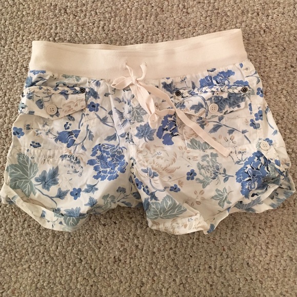 Floral patterned shorts