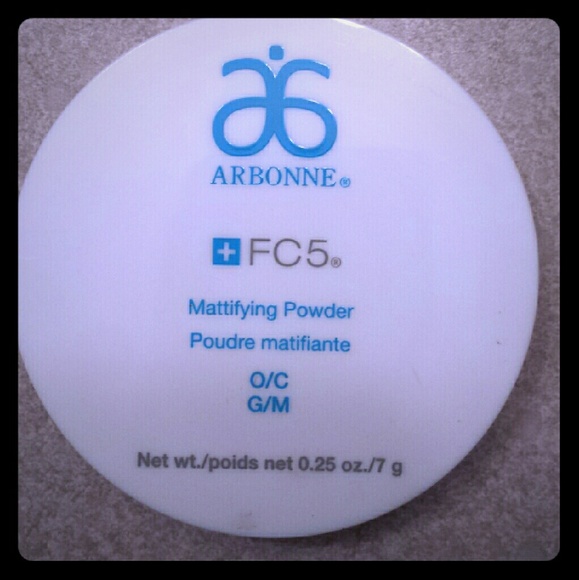 Arbonne Mattifying powder