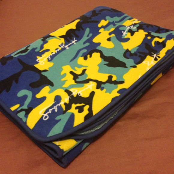 Uniqlo SPRZ NY Andy Warhol Fleece Blanket