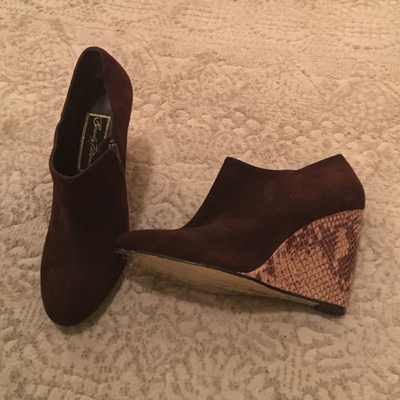 NEW Beverly Feldman brown suede snakeskin boots