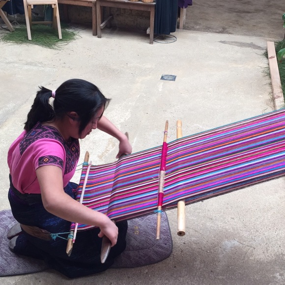 Handmade Amazing Fringe Scarf - Picture 4 of 4