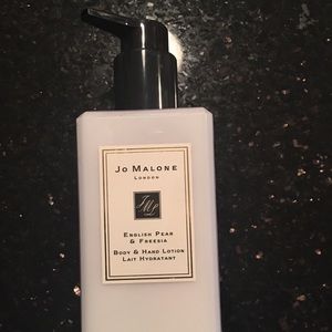 Jo Malone English Pear & Freesia lotion