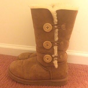 Chestnut Bailey Button Triplet!