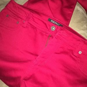 Reddish stretch pants'