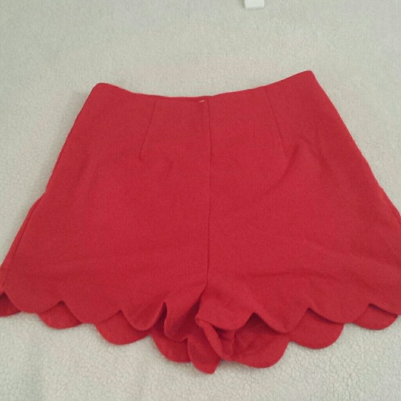 Monteau red shorts