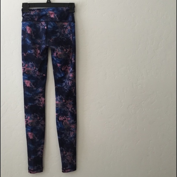 Lululemon yoga pants