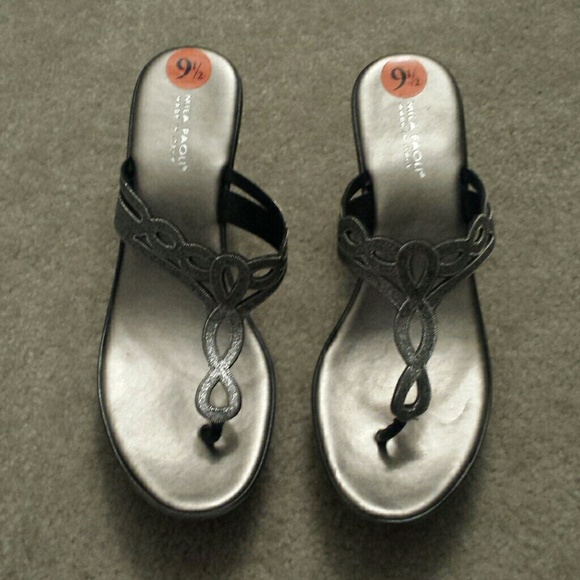 Mila Paoli wedged sandals