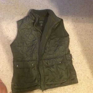 Eddie Bauer vest. Dark green