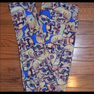 Unicorn lularoe skull o/s